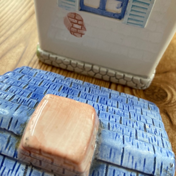 Tea House Storage - Picture 4 of 4